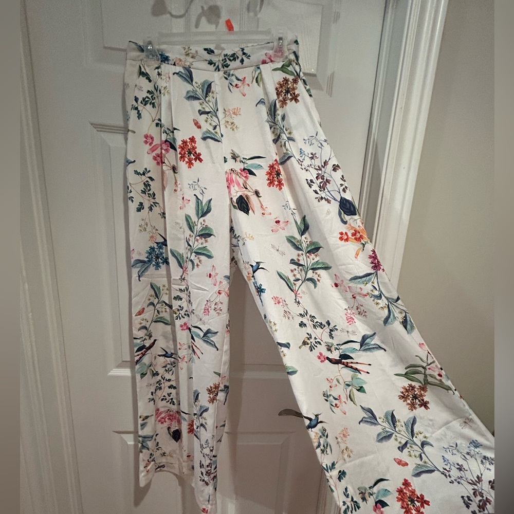 Stradivarius Floral Print Wide Leg Pants with Side Zipper.